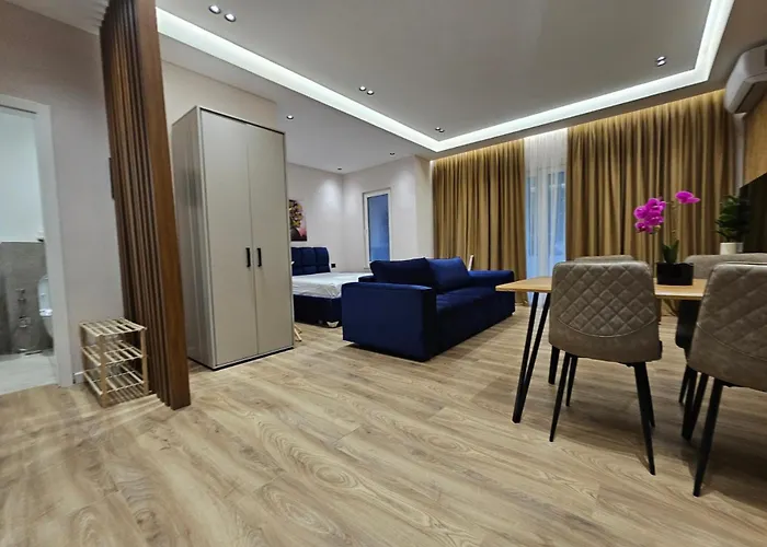 Eni's 公寓 地拉那